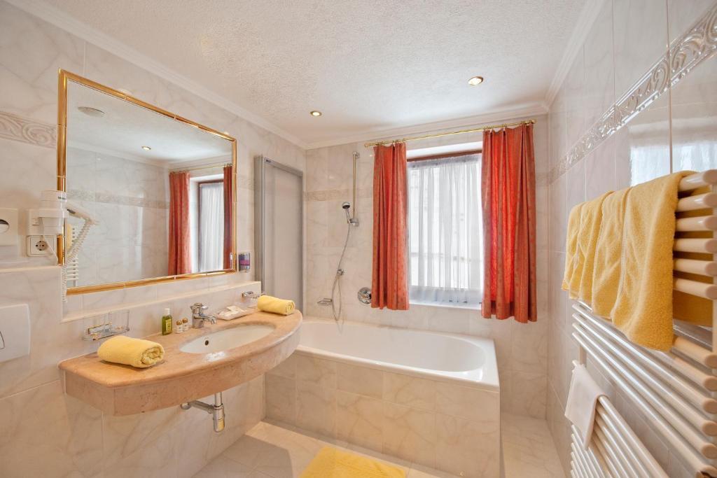 Hotel Jagdhof Bed & Breakfast Obergurgl Rum bild