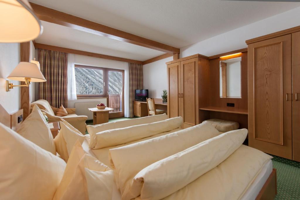Hotel Jagdhof Bed & Breakfast Obergurgl Rum bild