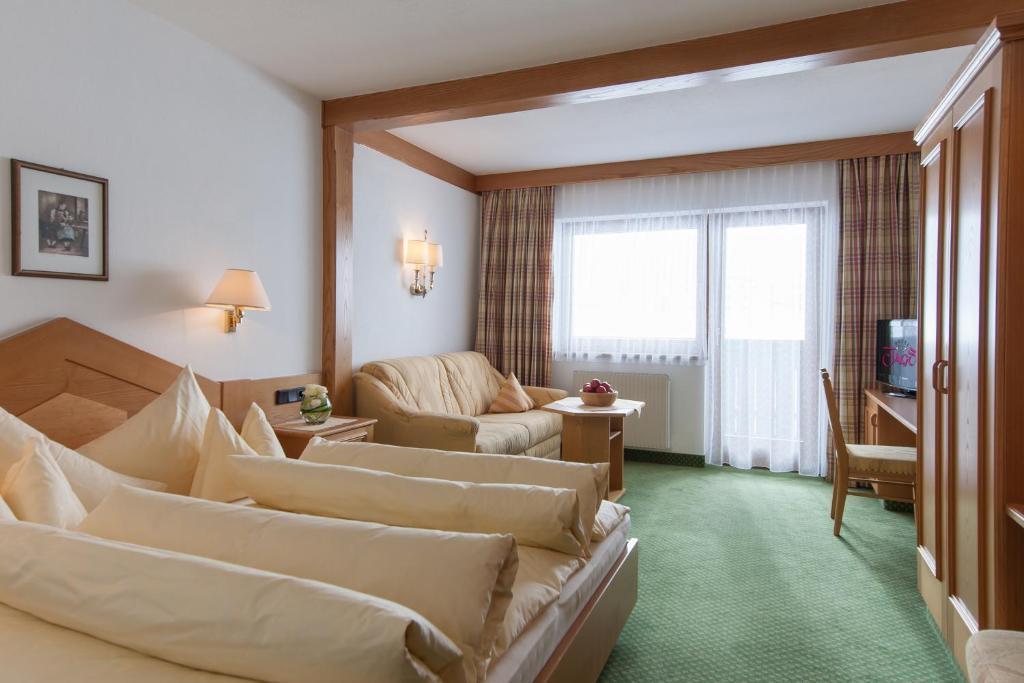 Hotel Jagdhof Bed & Breakfast Obergurgl Rum bild