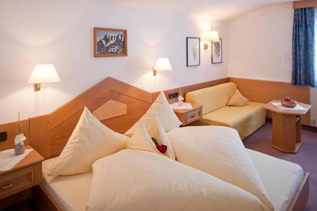 Hotel Jagdhof Bed & Breakfast Obergurgl Rum bild